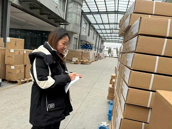 ebbc32e9-c8dd-4436-bae9-5dcad3fafab9(1)