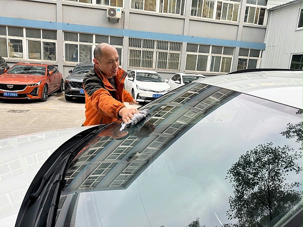 046e66bb-5a2a-4337-b616-2f4b582c71a3(1)