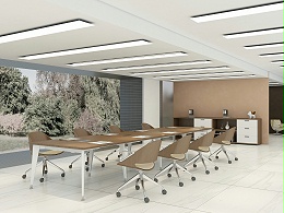 办公室大玩具：员工办公桌组装